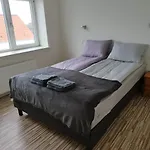 Apartment Hyggelig I Stille By